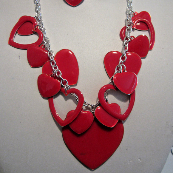 Jewelry - Red Valintine Hearts Necklace eEarring Set